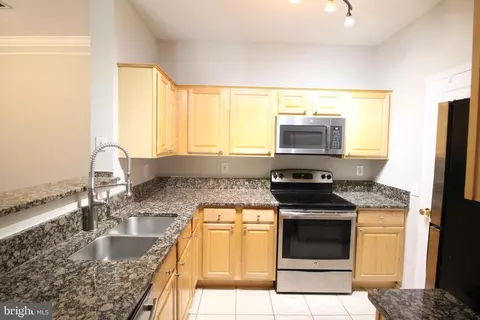 1570 Spring Gate Dr #7108, Mclean, VA 22102