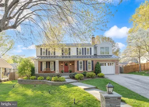 1854 Abbotsford Dr, Vienna, VA 22182