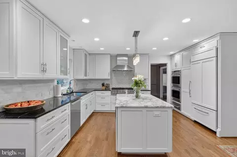 Kitchen - 1205 Suffield Dr, Mclean, VA 22101 photo 2 of 4