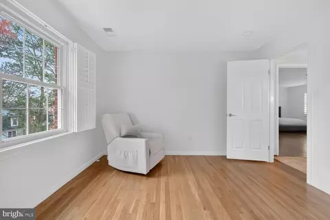 Bedroom - 1205 Suffield Dr, Mclean, VA 22101 photo 6 of 7