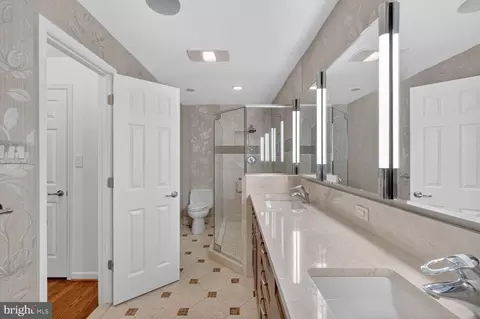 Bath - 1205 Suffield Dr, Mclean, VA 22101 photo 3 of 8