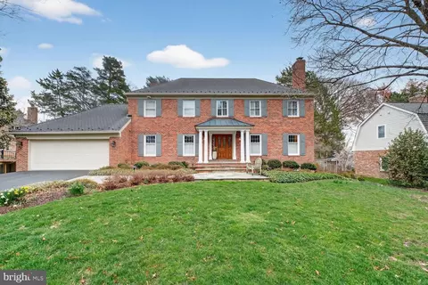 Exterior - 1205 Suffield Dr, Mclean, VA 22101 photo 2 of 17