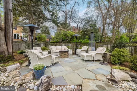 Exterior - 1205 Suffield Dr, Mclean, VA 22101 photo 7 of 17