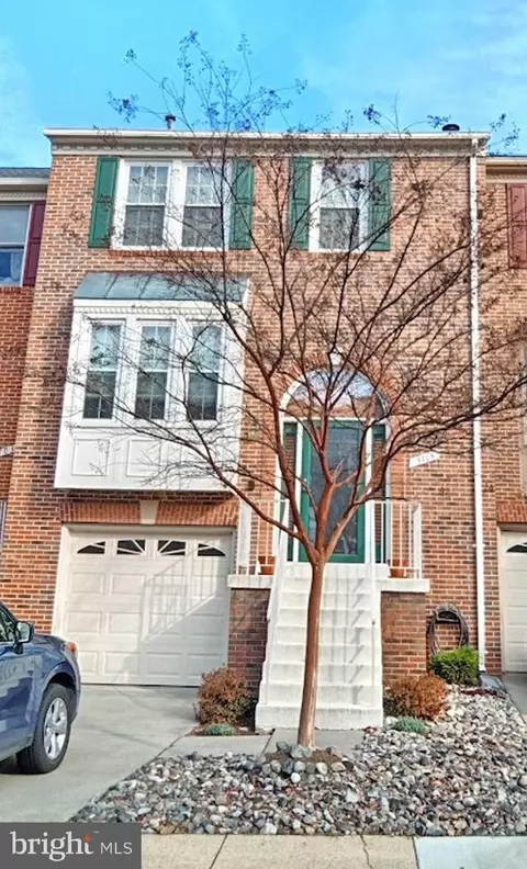 5705 Wood Creek Ln, Centreville, VA 20120