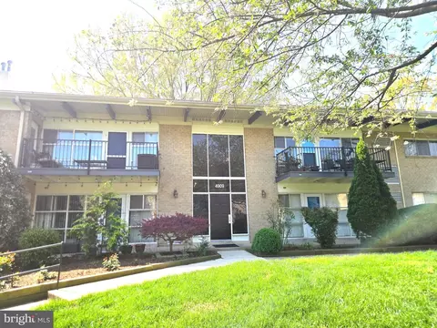 4909 Americana Dr #T6, Annandale, VA 22003