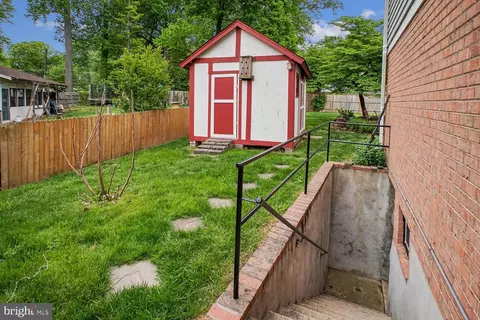 Exterior - 8933 Burke Lake Rd, Springfield, VA 22151 photo 7 of 10