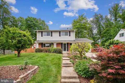 Exterior - 8933 Burke Lake Rd, Springfield, VA 22151 photo 3 of 10