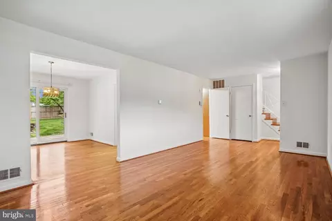 Living - 8933 Burke Lake Rd, Springfield, VA 22151 photo 4 of 4