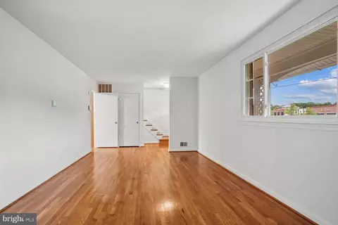 Living - 8933 Burke Lake Rd, Springfield, VA 22151 photo 1 of 4