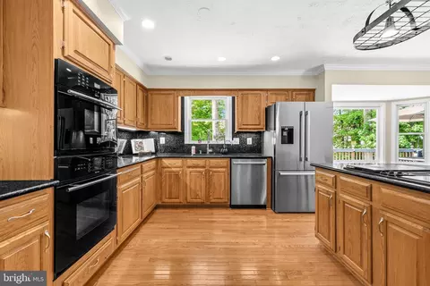Kitchen - 7412 Brian Run Ct, Springfield, VA 22153 photo 4 of 5