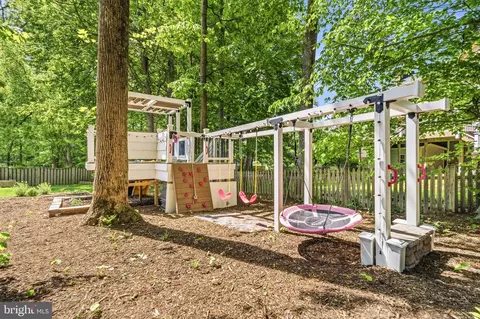 Exterior - 7412 Brian Run Ct, Springfield, VA 22153 photo 9 of 15