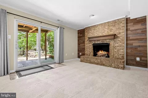 Living - 7412 Brian Run Ct, Springfield, VA 22153 photo 8 of 8