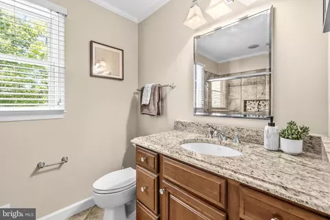 Bath - 7412 Brian Run Ct, Springfield, VA 22153 photo 4 of 6