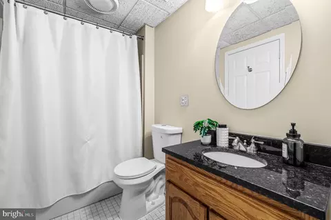 Bath - 7412 Brian Run Ct, Springfield, VA 22153 photo 6 of 6