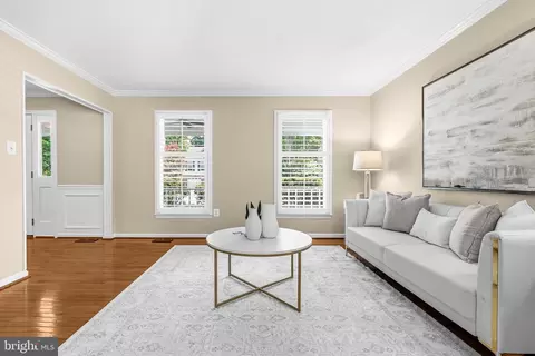 Living - 7412 Brian Run Ct, Springfield, VA 22153 photo 3 of 8