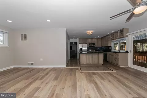 7516 Chancellor Way, Springfield, VA 22153 photo 18
