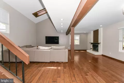 7516 Chancellor Way, Springfield, VA 22153 photo 6