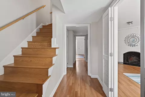 Entry Way - 6805 Market Square Dr, Mclean, VA 22101 photo 2 of 2