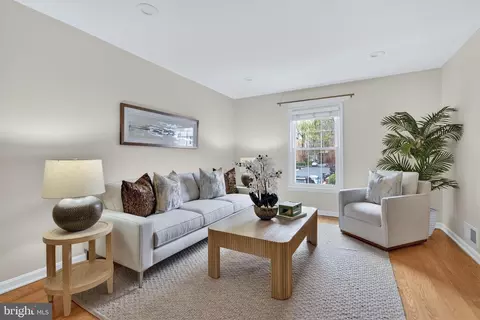 Living - 6805 Market Square Dr, Mclean, VA 22101 photo 3 of 7