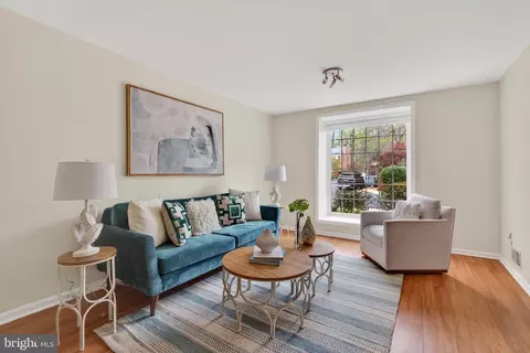 Living - 6805 Market Square Dr, Mclean, VA 22101 photo 6 of 7