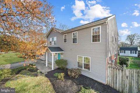 Exterior - 7312 Falmouth St, Springfield, VA 22150 photo 3 of 7