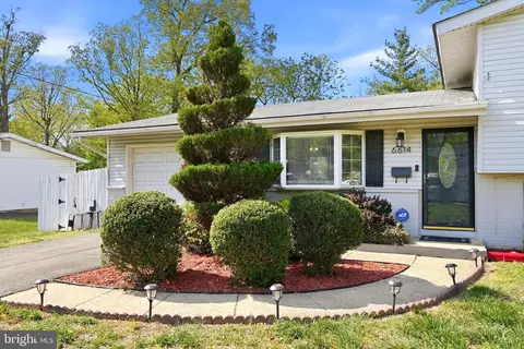Exterior - 6614 Stagecoach St, Springfield, VA 22150 photo 1 of 5