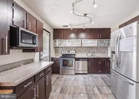 Kitchen - 6614 Stagecoach St, Springfield, VA 22150 photo 2 of 3