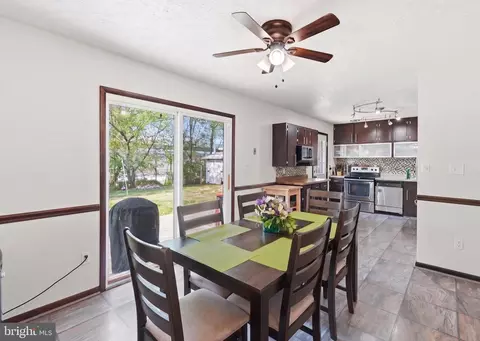 Dining - 6614 Stagecoach St, Springfield, VA 22150 photo 2 of 2
