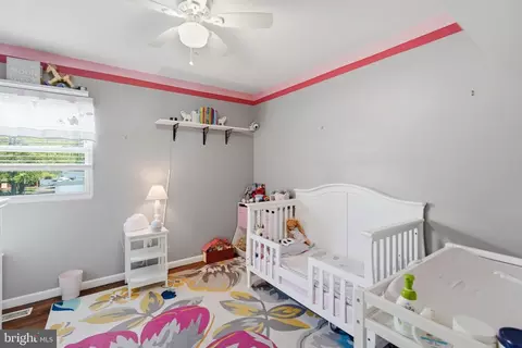 Bedroom - 6614 Stagecoach St, Springfield, VA 22150 photo 2 of 3