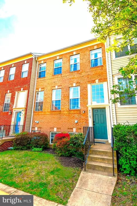 6614 Charles Green Sq, Alexandria, VA 22315