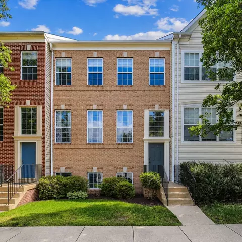 6614 Charles Green Sq, Alexandria, VA 22315