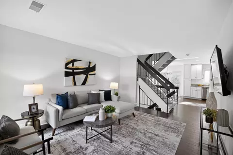 2434 Southgate Sq, Reston, VA 20191