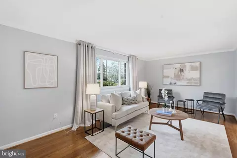 Living - 5506 Kempton Dr, Springfield, VA 22151 photo 1 of 3