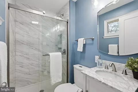 Bath - 5506 Kempton Dr, Springfield, VA 22151 photo 1 of 2