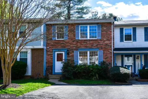 9803 Tara Ct, Burke, VA 22015