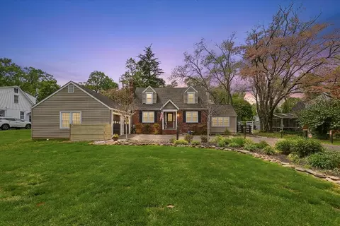 3312 Holloman Rd, Falls Church, VA 22042