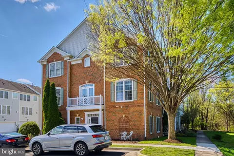 Other - 2520 Walnut Leaf Ln, Herndon, VA 20171 photo 2 of 11
