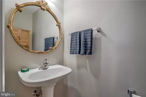 Other - 2520 Walnut Leaf Ln, Herndon, VA 20171 photo 4 of 11