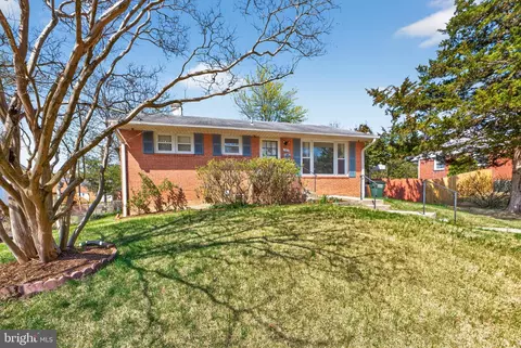 7304 Fairchild Dr, Alexandria, VA 22306