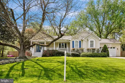 3409 Sharon Chapel Rd, Alexandria, VA 22310