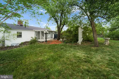 Exterior - 6423 Cabell Ct, Springfield, VA 22150 photo 7 of 11