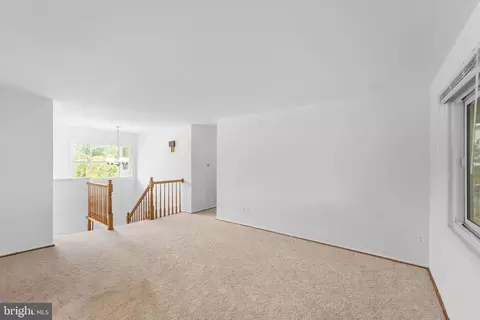 Living - 6423 Cabell Ct, Springfield, VA 22150 photo 4 of 5