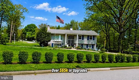 9201 Cherrytree Dr, Alexandria, VA 22309
