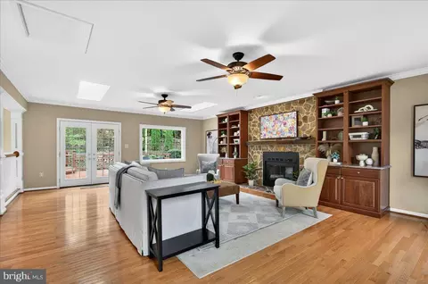 Living - 7723 Silver Sage Ct, Springfield, VA 22153 photo 5 of 5