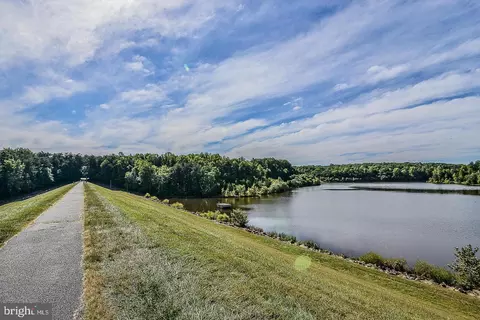 View/Area - 7723 Silver Sage Ct, Springfield, VA 22153 photo 2 of 3
