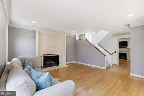 Living - 1148 Randolph Rd, Mclean, VA 22101 photo 3 of 7