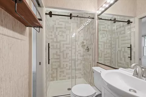 Bath - 1148 Randolph Rd, Mclean, VA 22101 photo 1 of 4