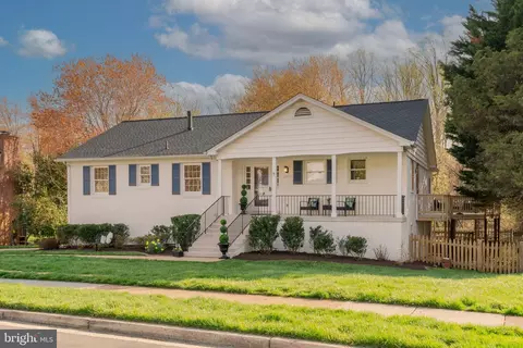 Exterior - 1347 Macbeth St, Mclean, VA 22102 photo 7 of 30