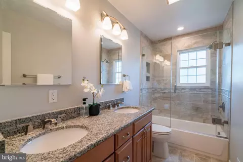 Bath - 1347 Macbeth St, Mclean, VA 22102 photo 4 of 8