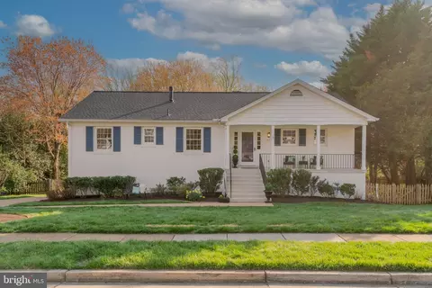 Exterior - 1347 Macbeth St, Mclean, VA 22102 photo 5 of 30
